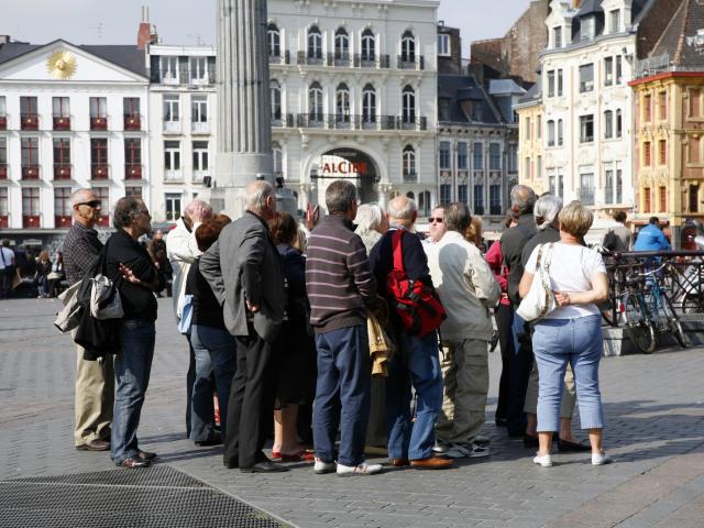 Group tour of the Grand Place