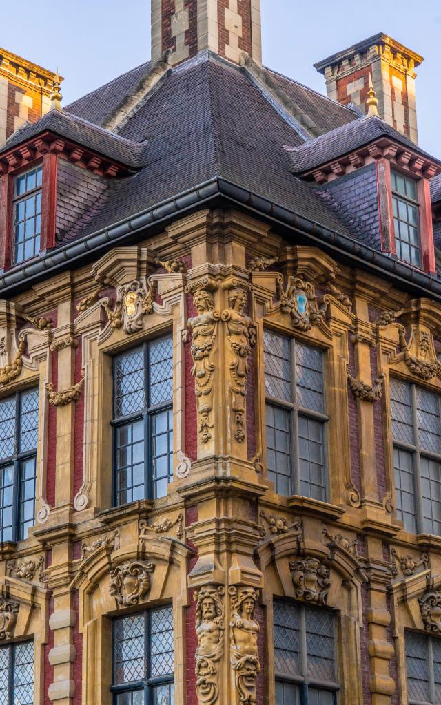 Details of the façade of the Vieille Bourse