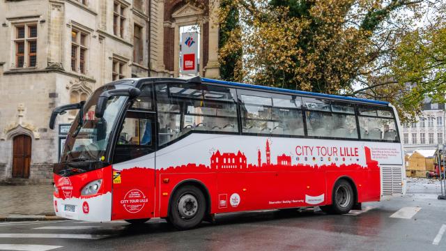 City Tour bus in front of Palais Rihour