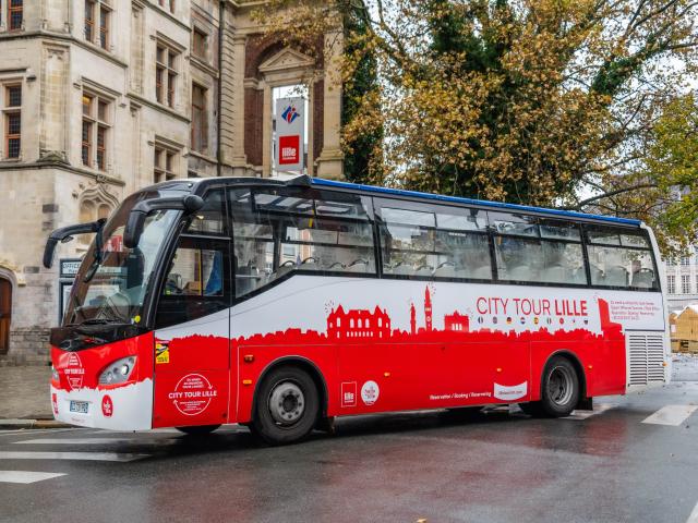 City Tour bus in front of Palais Rihour